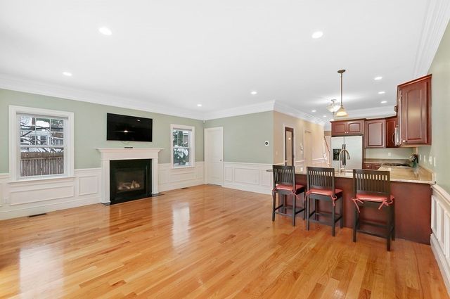 68 Waverley Avenue 2, Newton, MA 02458