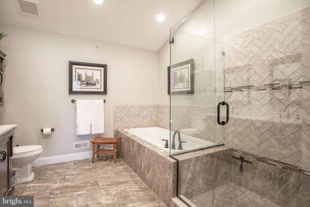 4625 OLD OAK RD, Doylestown, PA 18902