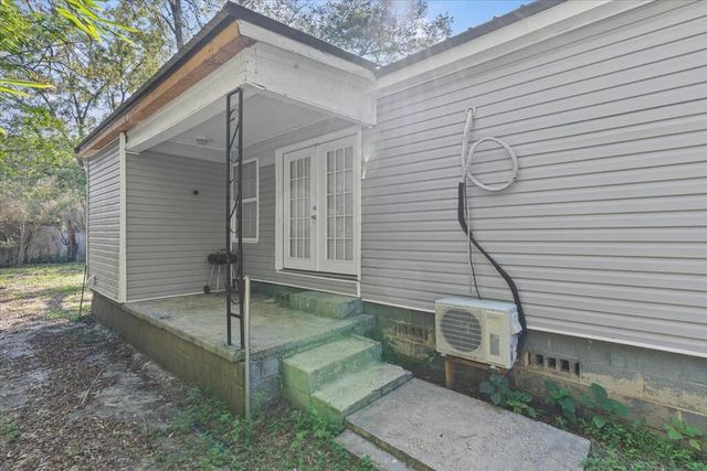 105 W Spring St, Dothan, AL 36303