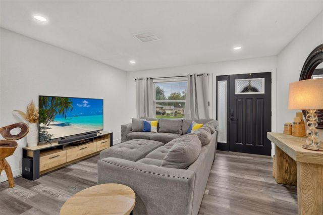 1435 BURNING TREE ROAD, Tarpon Springs, FL 34689