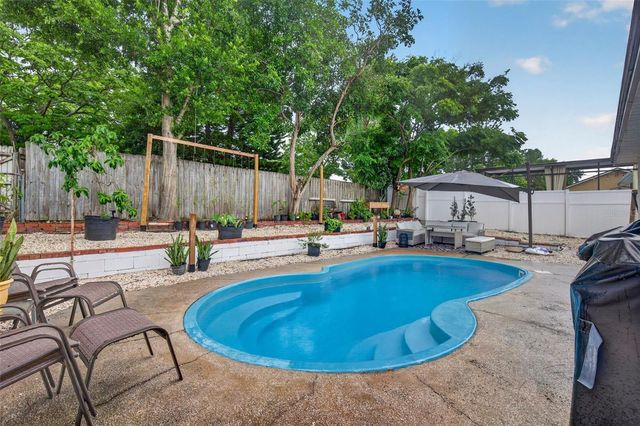 1435 BURNING TREE ROAD, Tarpon Springs, FL 34689