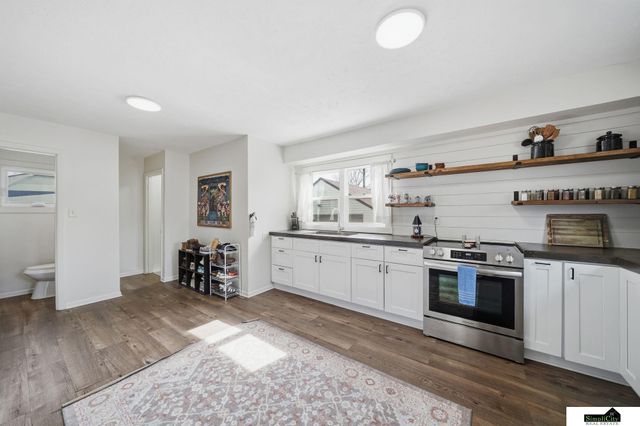 2729 Arlington Avenue, Lincoln, NE 68502