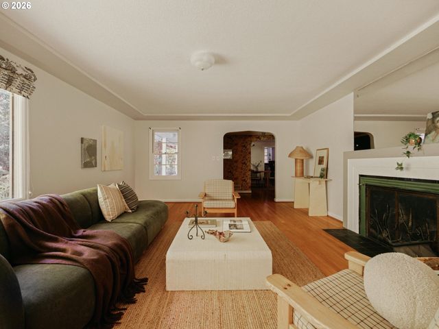 601 Sw CHESTNUT St, Portland, OR 97219