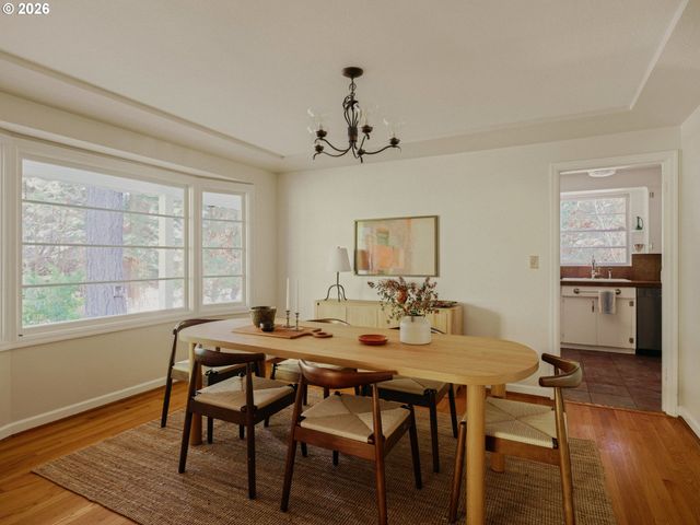 601 Sw CHESTNUT St, Portland, OR 97219