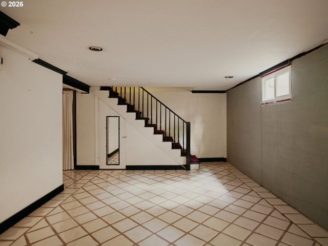 601 Sw CHESTNUT St, Portland, OR 97219
