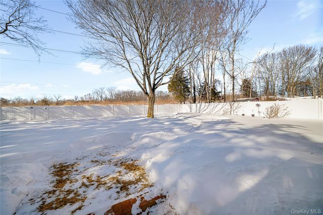 14 Pheasant Lane, East Setauket, NY 11733