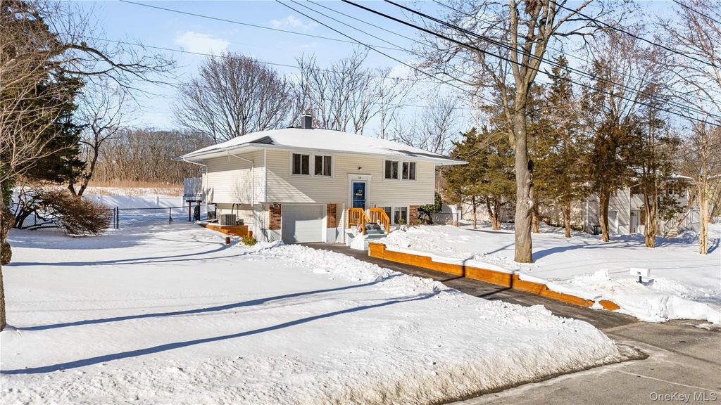 14 Pheasant Lane, East Setauket, NY 11733