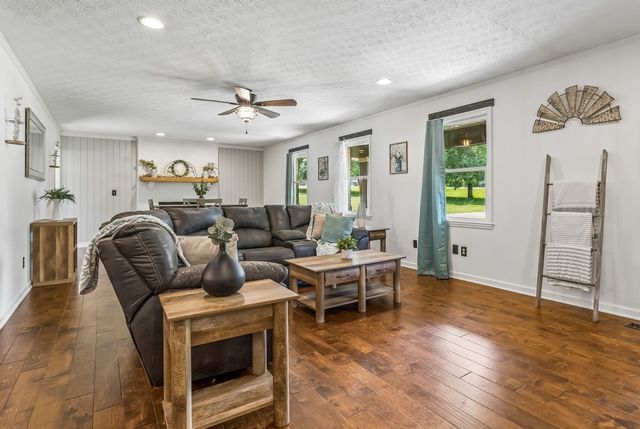 2446 Hwy 31, E, Gallatin, TN 37066