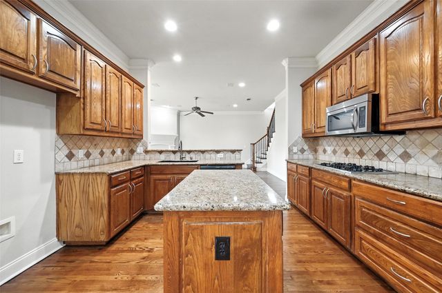 6115 Belmont Avenue, Dallas, TX 75214