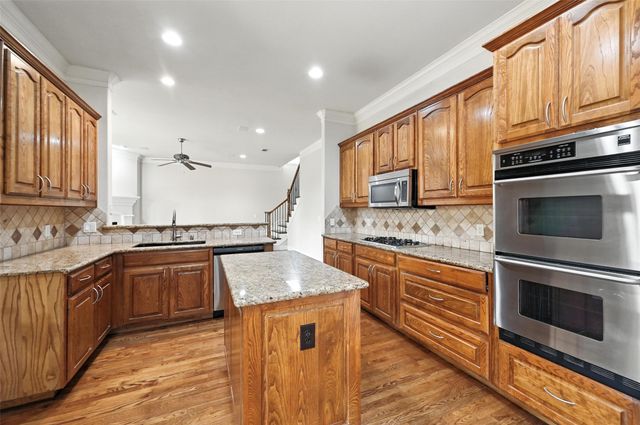 6115 Belmont Avenue, Dallas, TX 75214