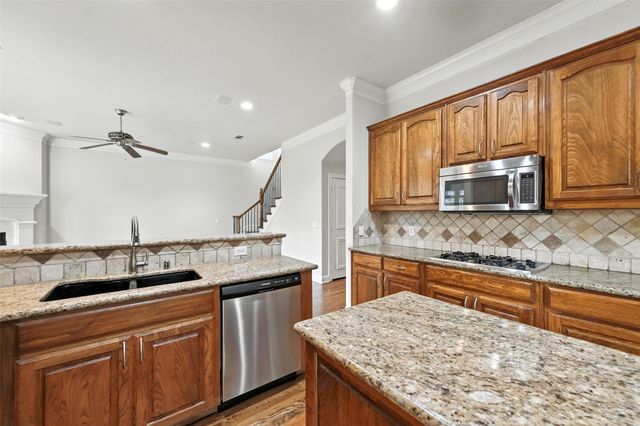 6115 Belmont Avenue, Dallas, TX 75214