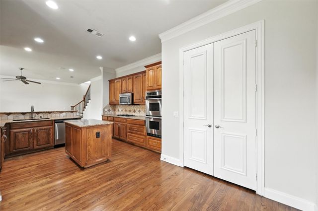 6115 Belmont Avenue, Dallas, TX 75214
