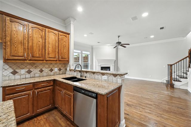 6115 Belmont Avenue, Dallas, TX 75214