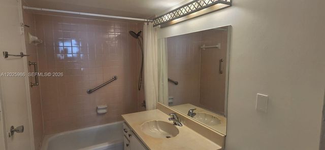 2999 NW 48th Ave 246, Lauderdale Lakes, FL 33313