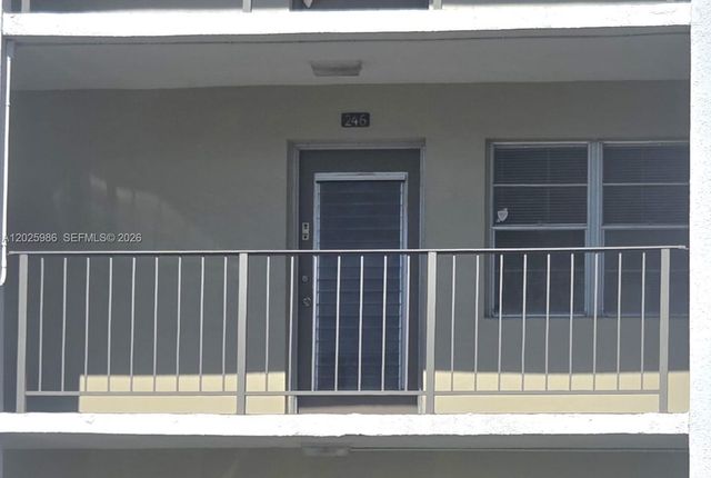 2999 NW 48th Ave 246, Lauderdale Lakes, FL 33313