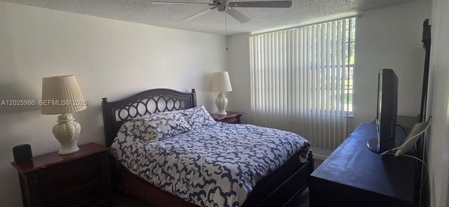 2999 NW 48th Ave 246, Lauderdale Lakes, FL 33313