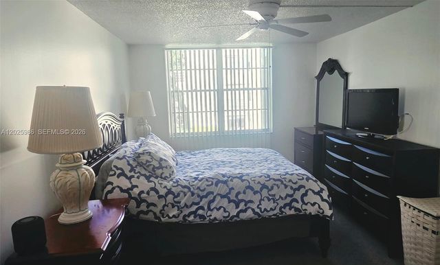 2999 NW 48th Ave 246, Lauderdale Lakes, FL 33313
