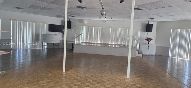 2999 NW 48th Ave 246, Lauderdale Lakes, FL 33313