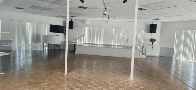 2999 NW 48th Ave 246, Lauderdale Lakes, FL 33313