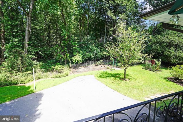 9233 FARNSWORTH DR, Potomac, MD 20854