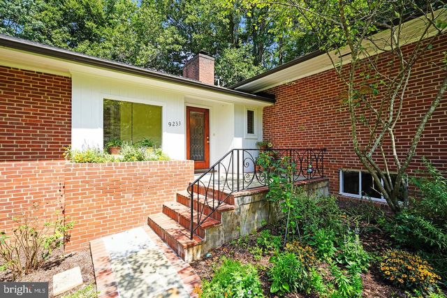 9233 FARNSWORTH DR, Potomac, MD 20854