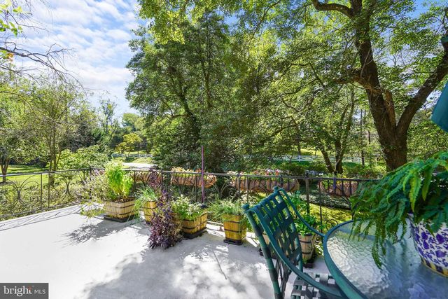 9233 FARNSWORTH DR, Potomac, MD 20854