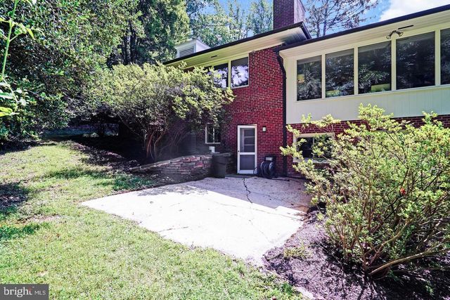 9233 FARNSWORTH DR, Potomac, MD 20854
