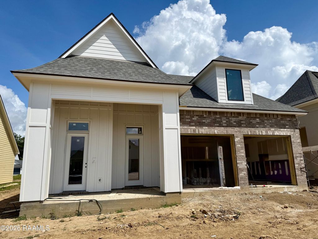 113 Fountain Mdw Drive, Broussard, LA 70518