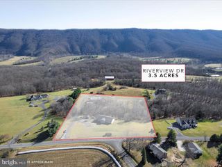 2760 RIVERVIEW DR, Toms Brook, VA 22660
