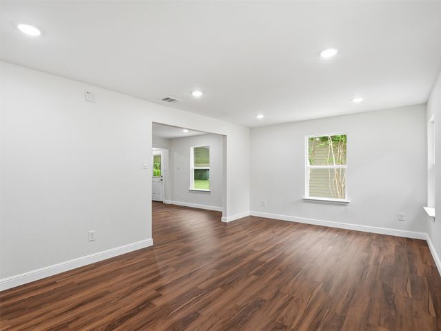 706 Emery Street, Denton, TX 76201