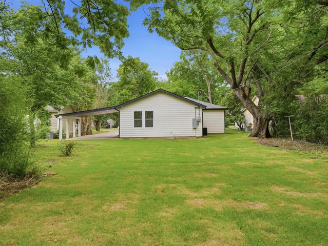 706 Emery Street, Denton, TX 76201