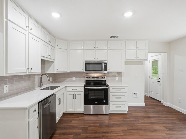 706 Emery Street, Denton, TX 76201