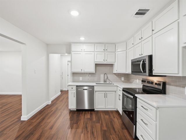 706 Emery Street, Denton, TX 76201