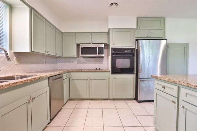 606 Venice Street, Sugar Land, TX 77478