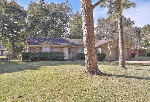 606 Venice Street, Sugar Land, TX 77478