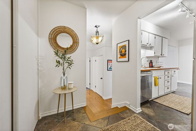 2301 NE 65th Street #202, Seattle, WA 98115