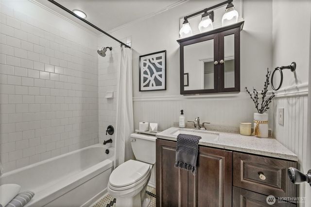 2301 NE 65th Street #202, Seattle, WA 98115