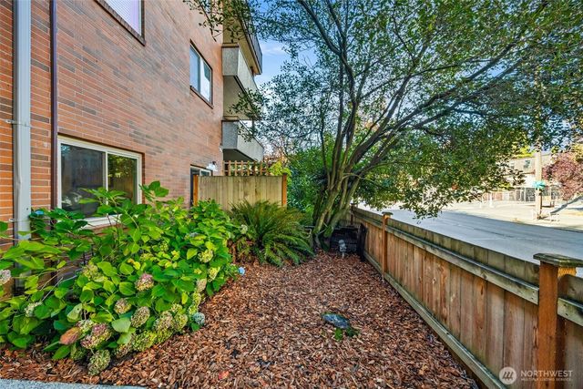 2301 NE 65th Street #202, Seattle, WA 98115