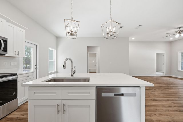 6116 Clover Street, Crestview, FL 32539