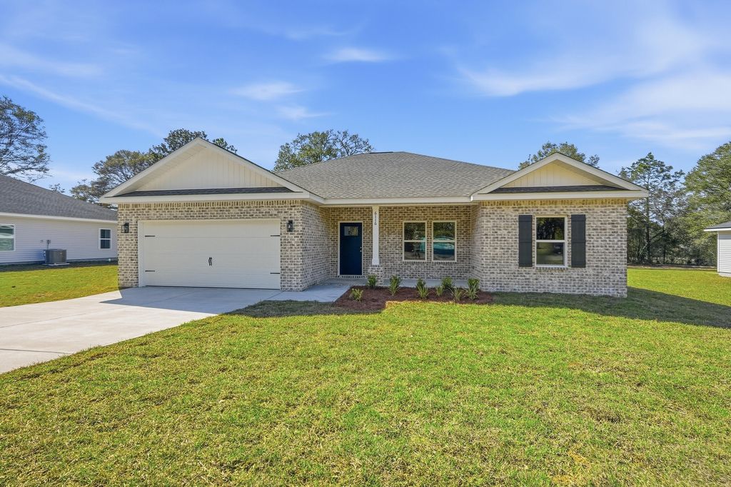6116 Clover Street, Crestview, FL 32539
