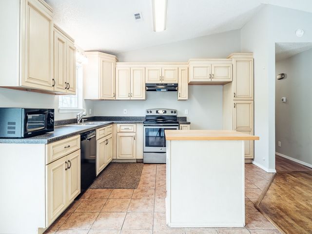 7 Claypole Lane, Bella Vista, AR 72715