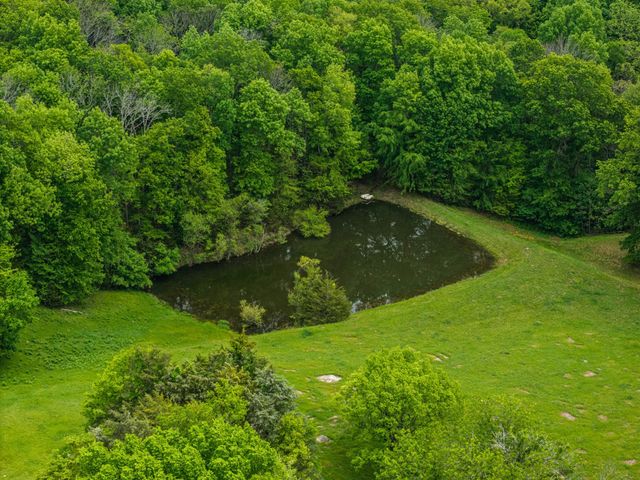 2370 Pulaski Hwy, Fayetteville, TN 37334