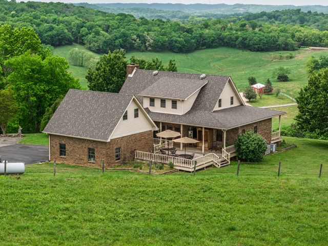 2370 Pulaski Hwy, Fayetteville, TN 37334