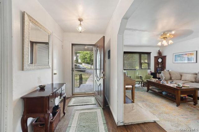 101 Cresthill Road, Yonkers, NY 10710