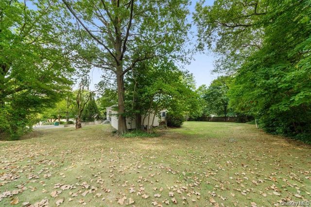 101 Cresthill Road, Yonkers, NY 10710