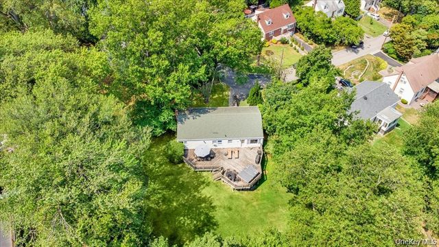101 Cresthill Road, Yonkers, NY 10710