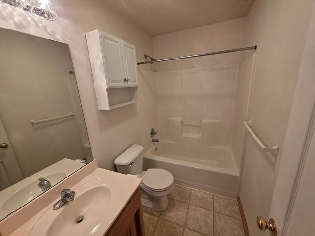 404 Blue Grass Drive, Raymore, MO 64083