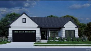 105 Lake Forest Dr, Manlius, NY 13116
