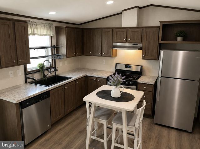 306 HAMPSHIRE AVE, Reading, PA 19606