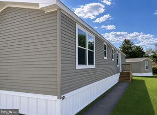 306 HAMPSHIRE AVE, Reading, PA 19606